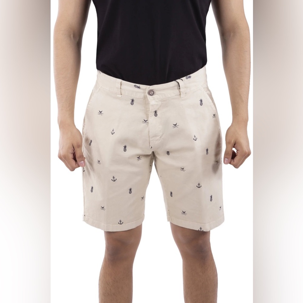 🌴 Bolufé Men’s Embroidered Shorts – Size 38